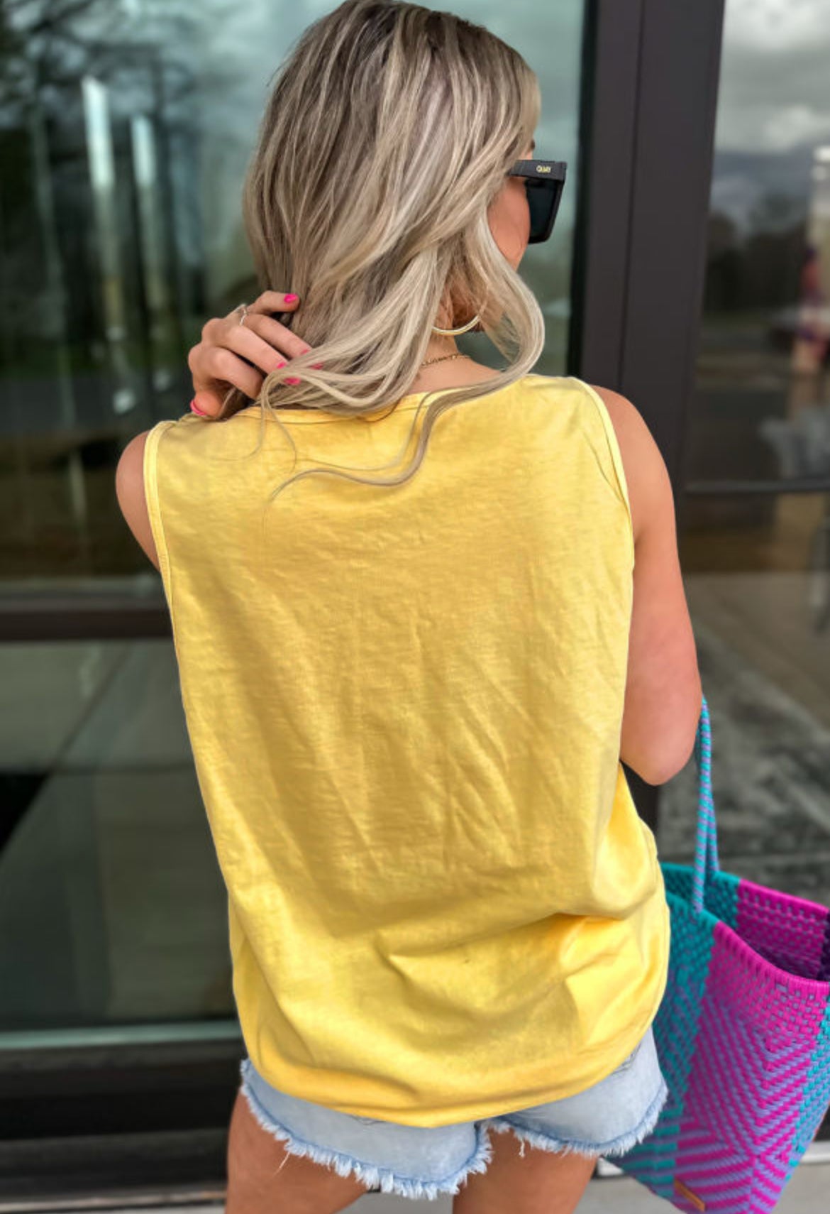 Simple Graphic Tank