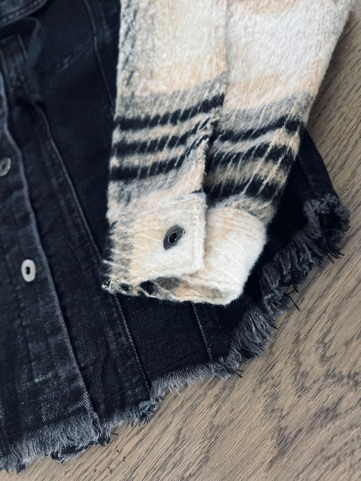 *free ship today* Smokey Plaid Hooded Jacket