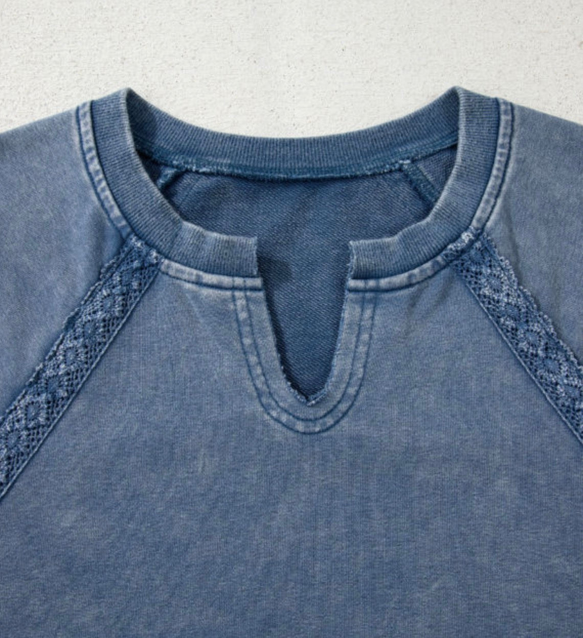 Vintage Dahlia Pullover