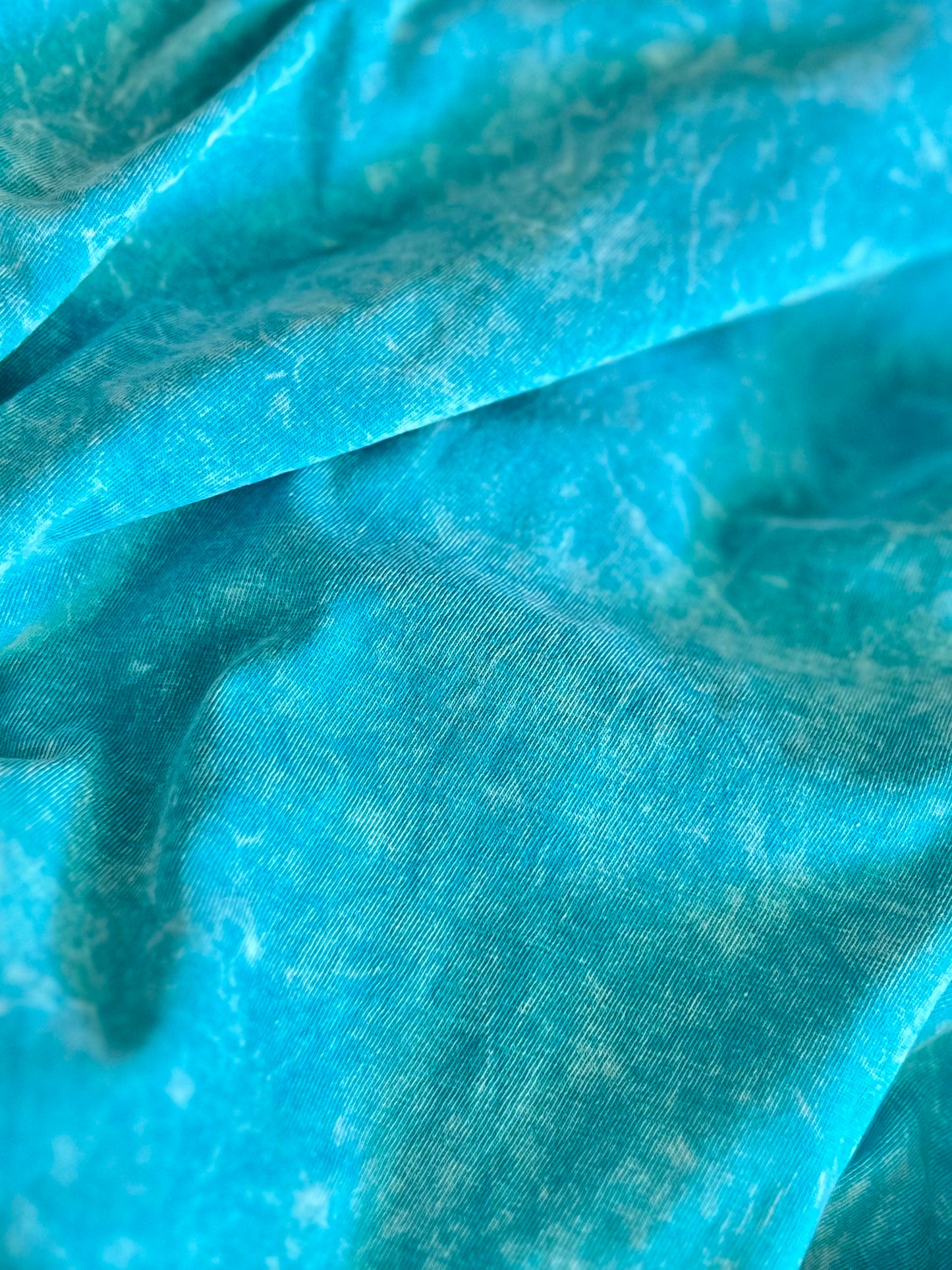 Crinkle Washed Round Neck Short Sleeve Tee in Teal