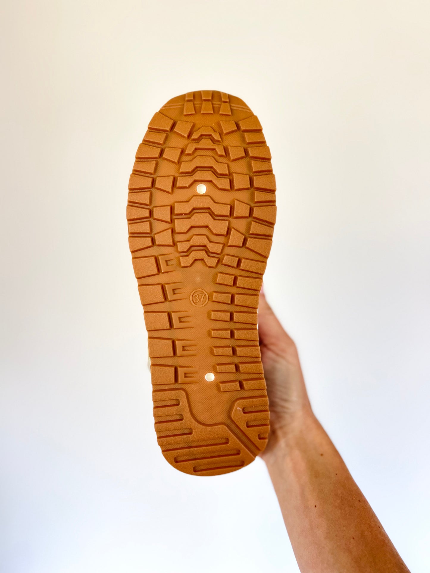 The Blend Sneaker in Oatmeal