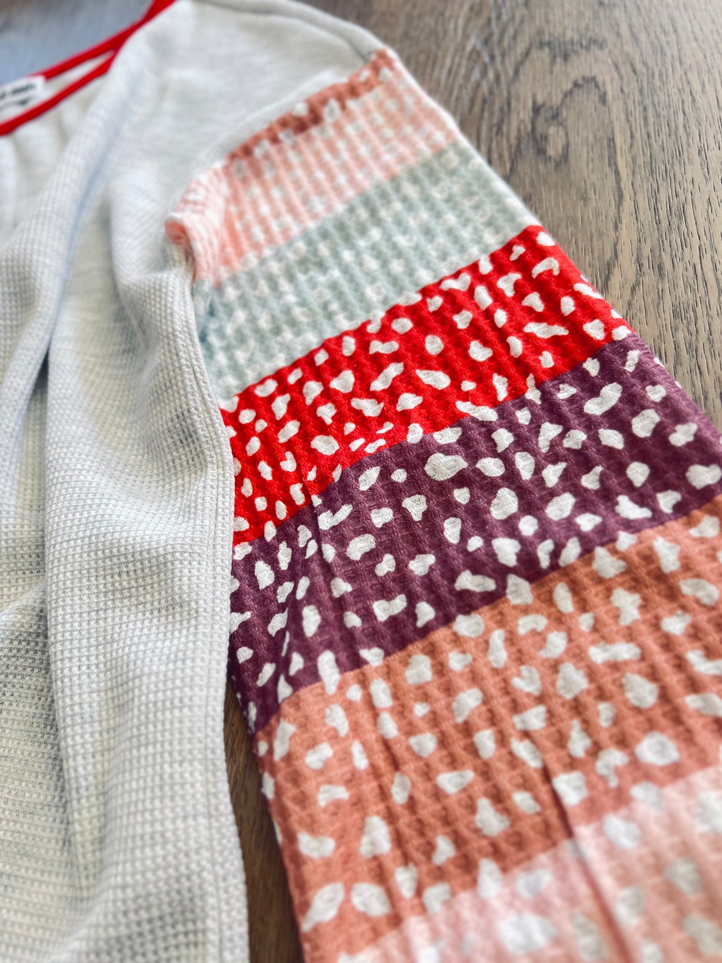 *free ship today* Animal Spots Top in Spring Mixed Shades