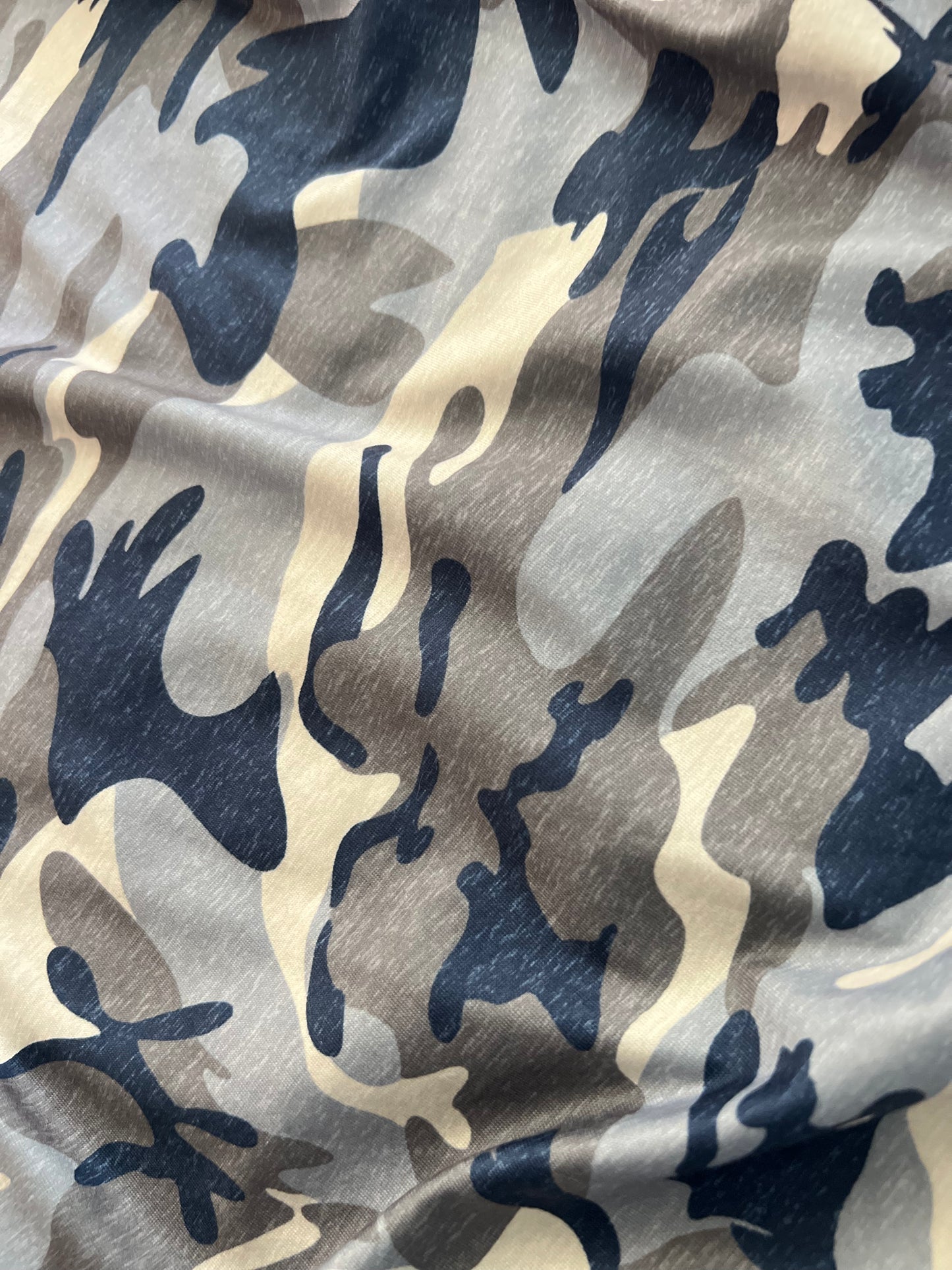 *free ship today* Classic Camo Tee in Blues
