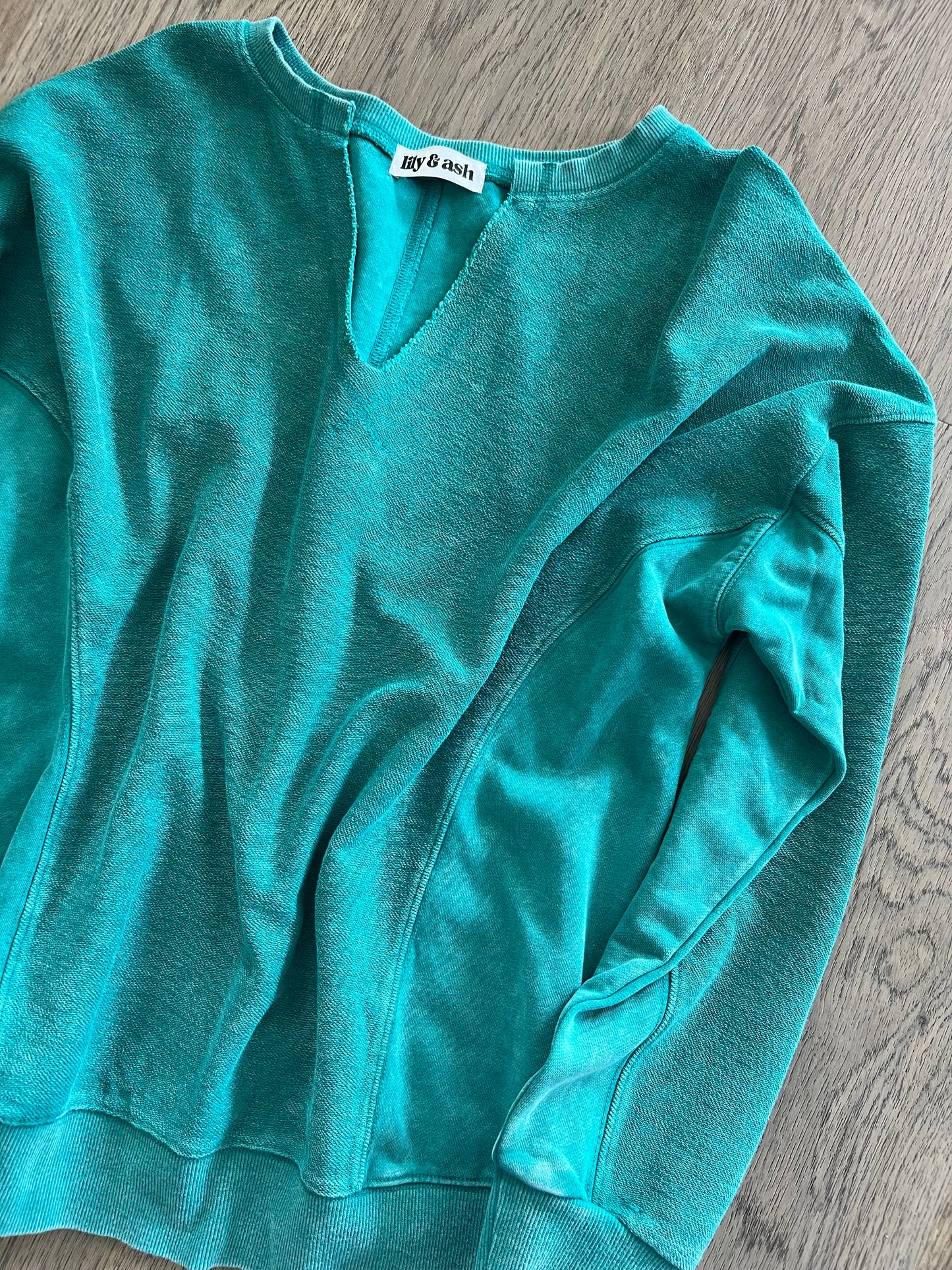 Notch Neck Pullover in Vintage Teal
