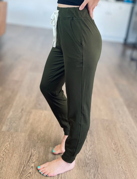 Moving Up Active Joggers in Deep Green