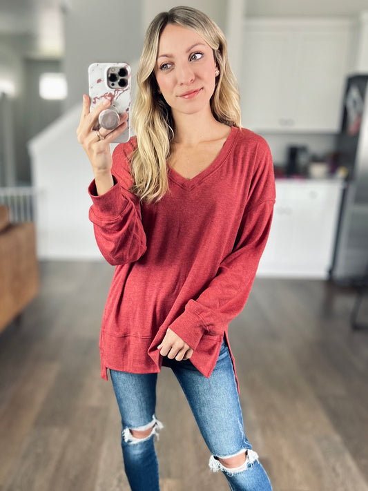 Comfort V-Neck Top in Mineral Red