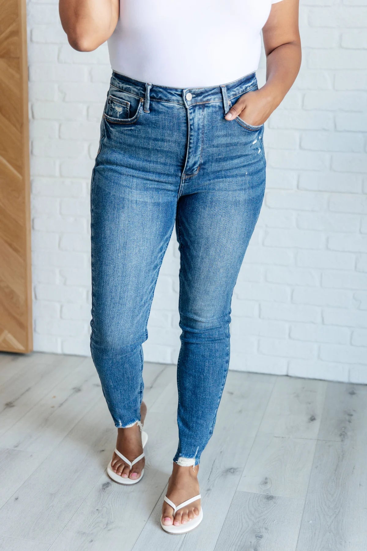 Vintage Wash Tummy Control Skinny Jeans - Judy Blue