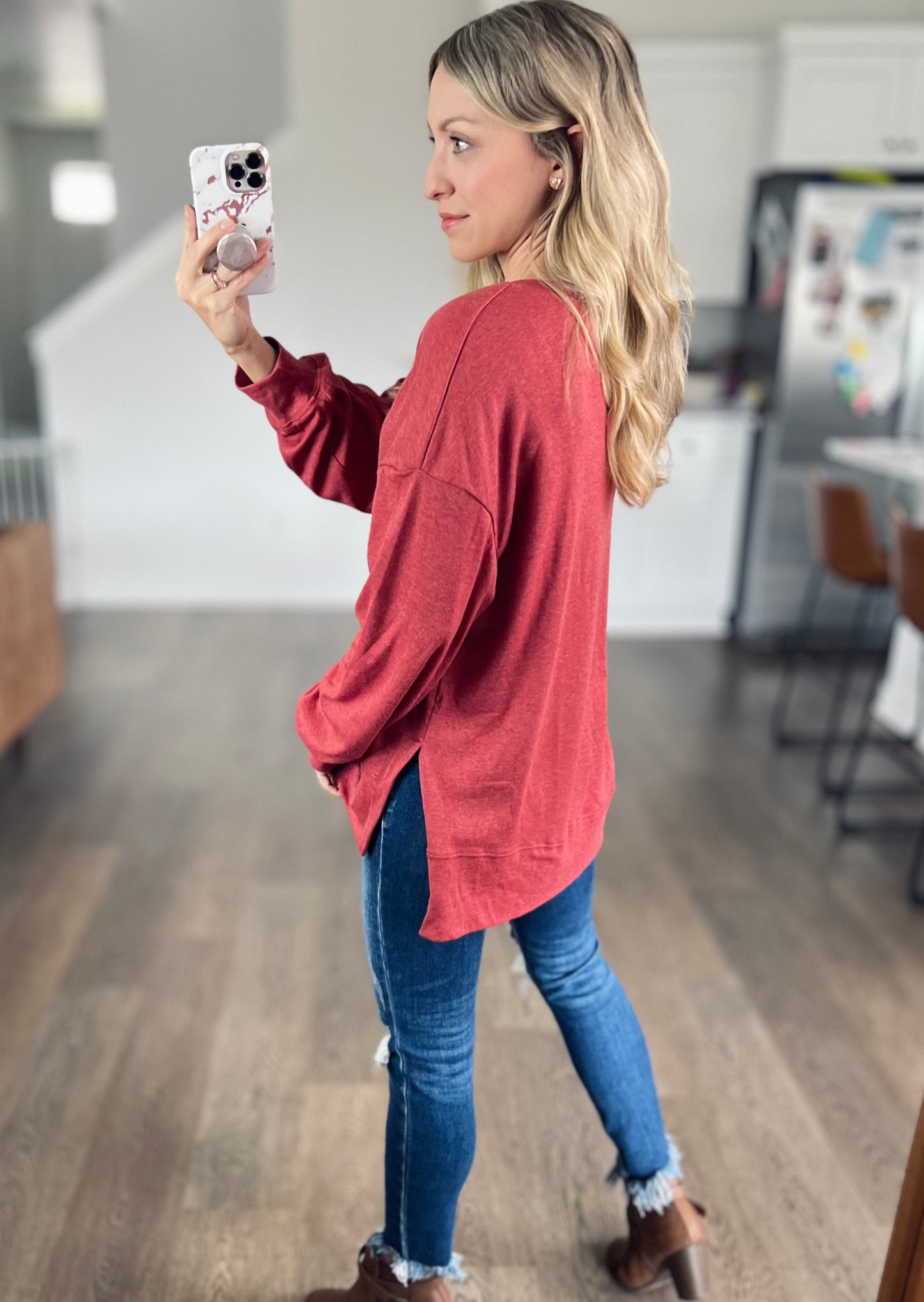 Comfort V-Neck Top in Mineral Red