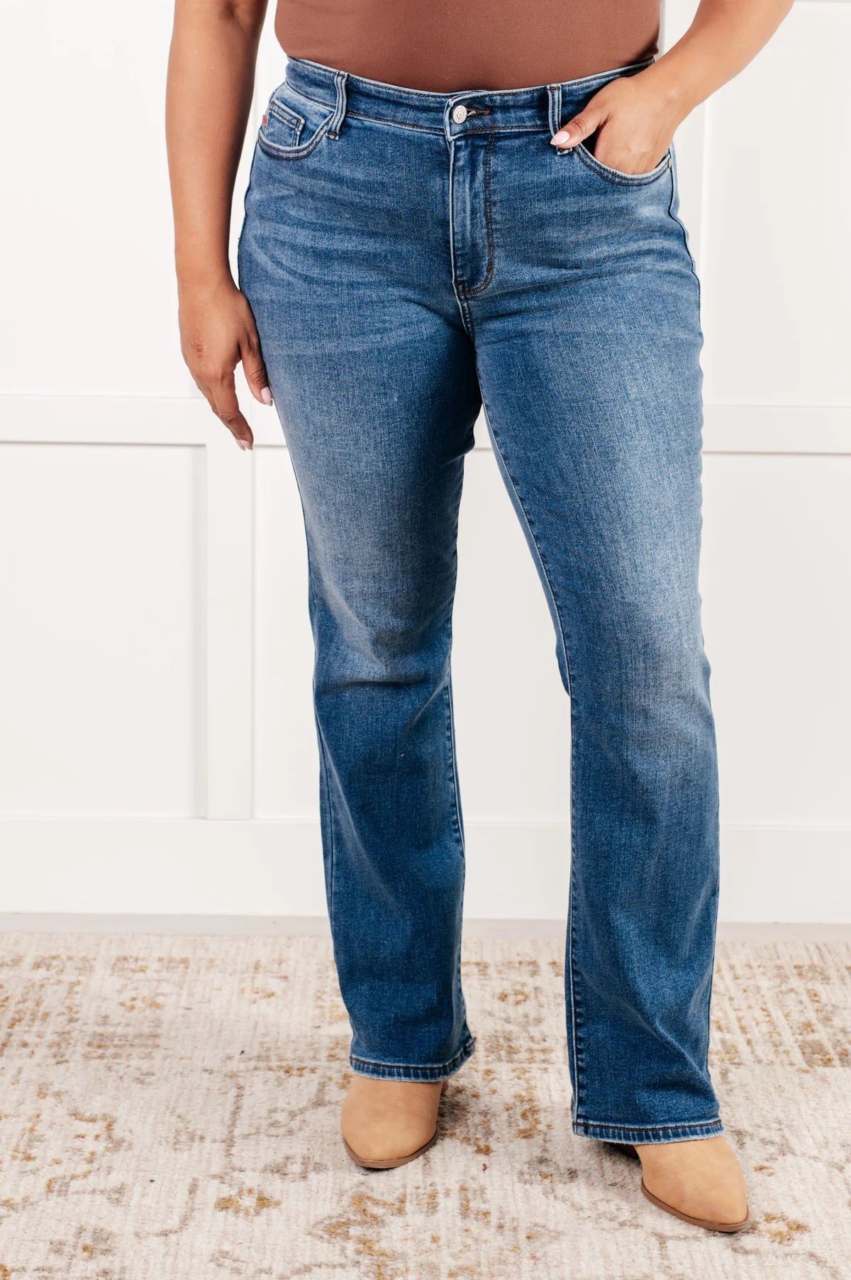 Mid-Rise Thermal Lining Bootcut Jeans - Judy Blue