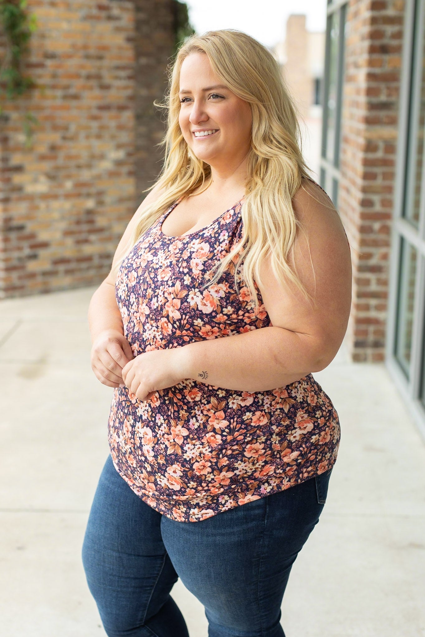 Luxe Crew Tank - Navy Floral Mix