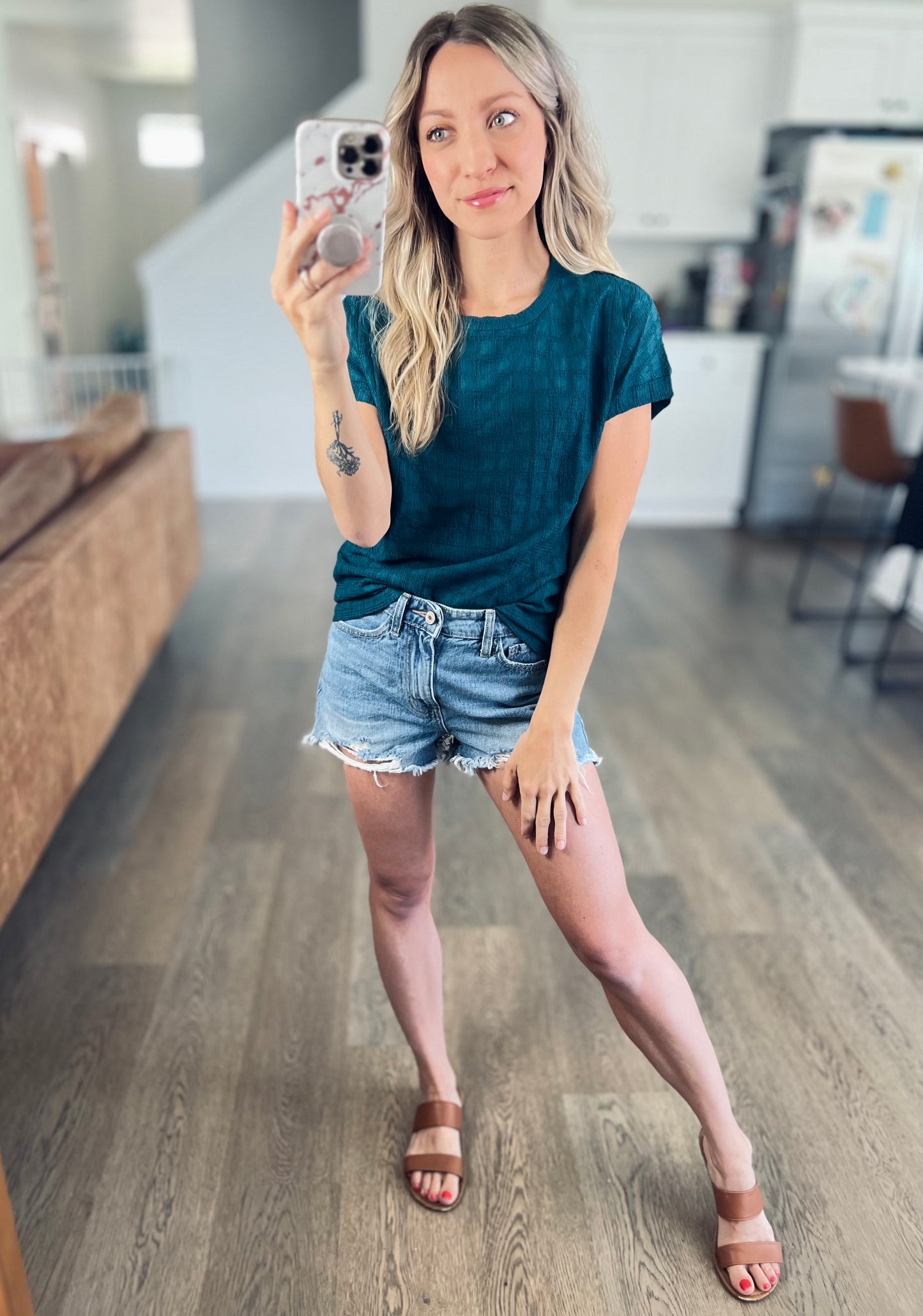 Tess Round Neck Cap Sleeve Top