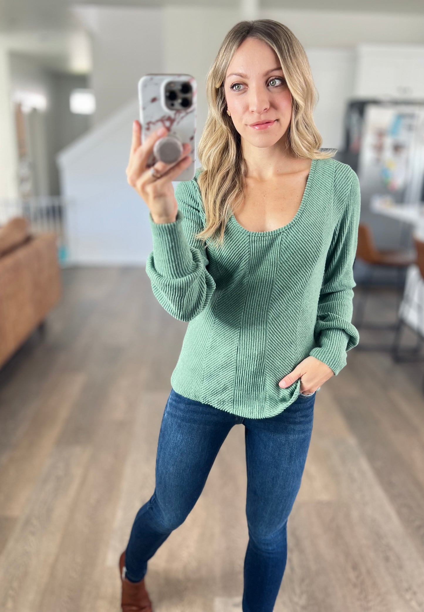 Serene Scoop Neck Long-sleeve in Olive