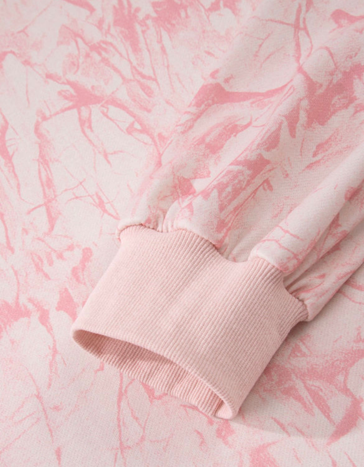 *free ship today* Pink Camo Mock Neck Pullover