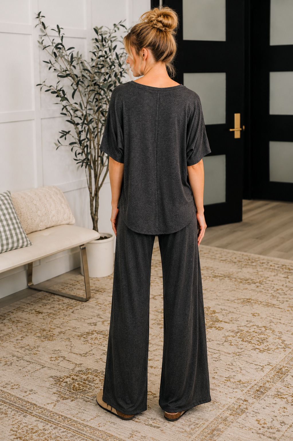 Top and Bottom Lounge Set in Charcoal