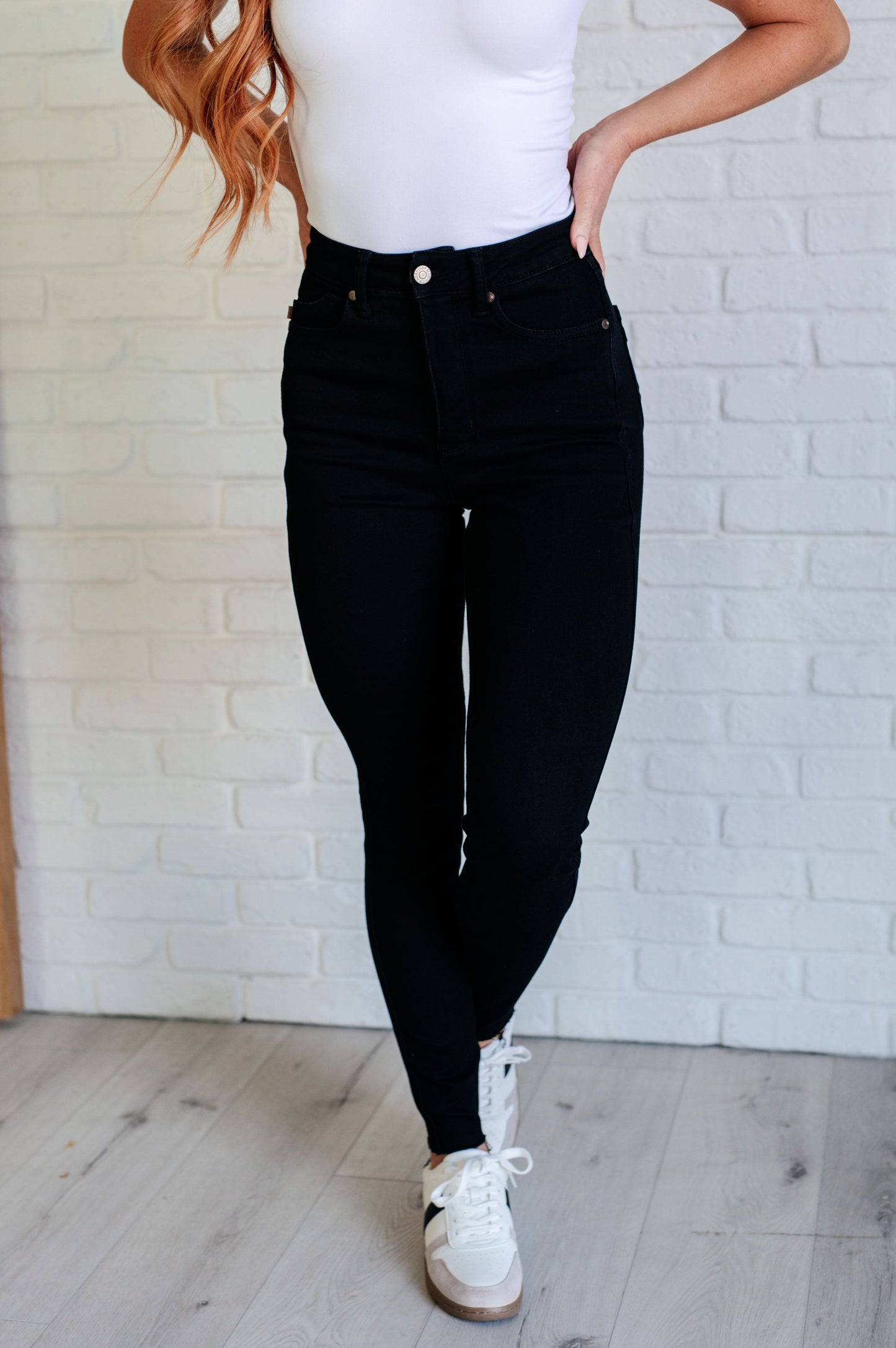 Tummy Control Skinny Jeans in Black - Judy Blue